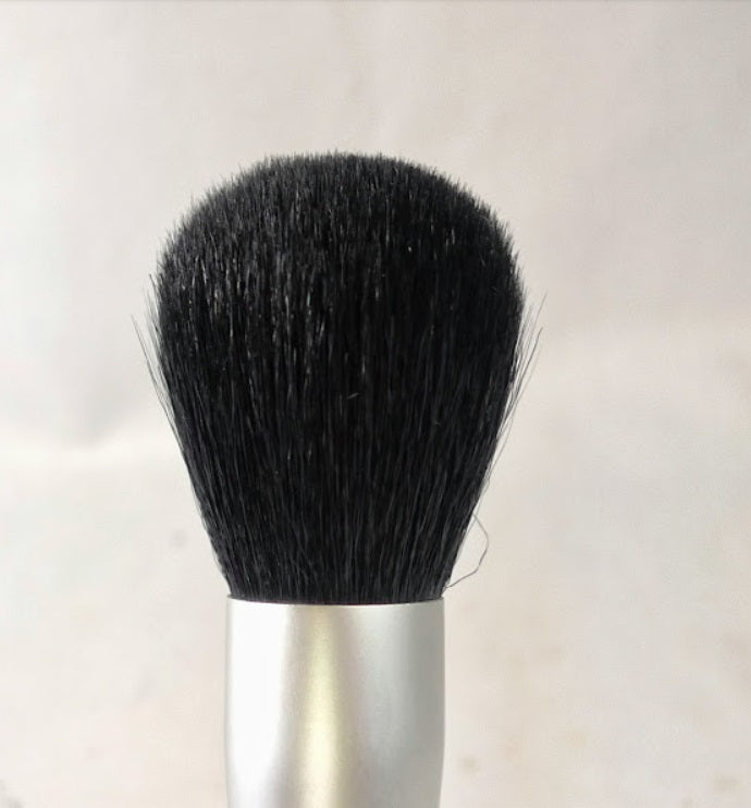 فرشاة  الوجه و البودر  ذا بالم بودر تو ذا بيبول The Balm POWDER TO THE PEOPLE Powder Brush